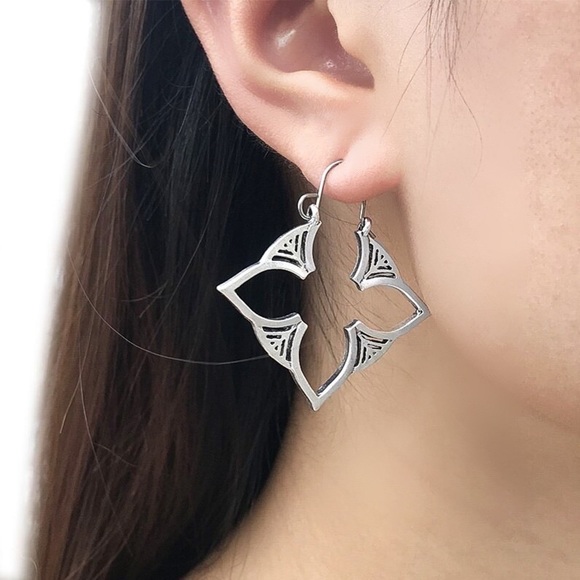 GlitzBlitz Boutique Jewelry - Any w/$20! Silver Ornamental Boho Top Wire Earrings